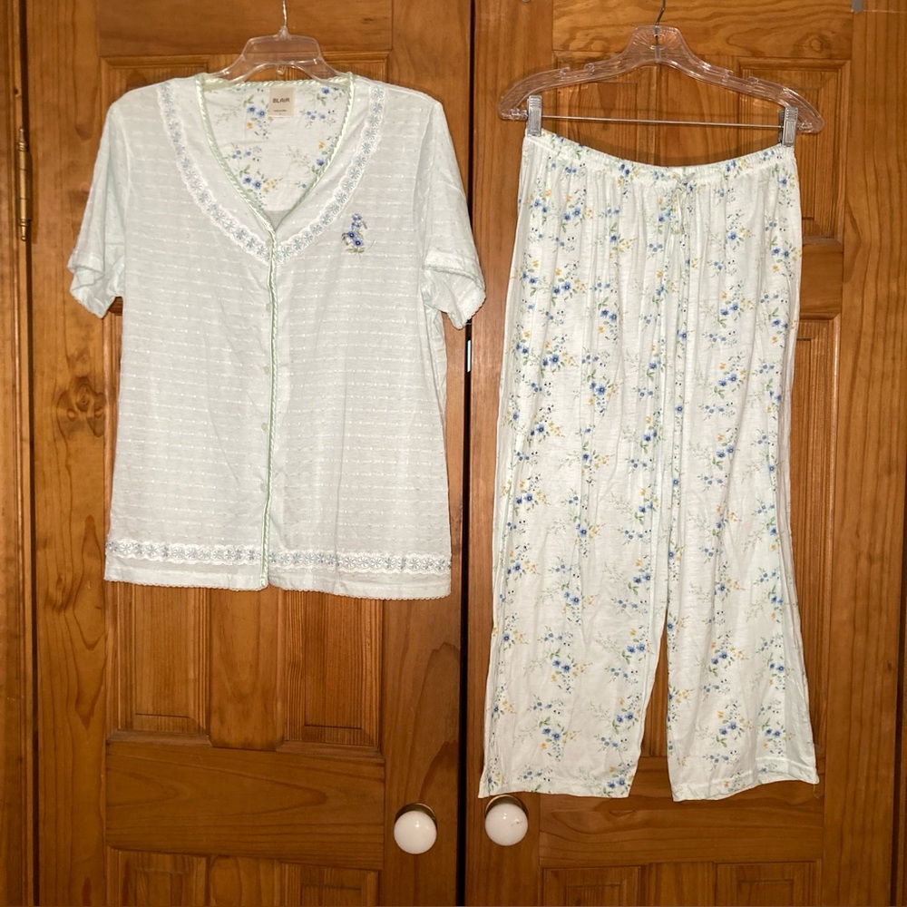 NWOT Blair Pajama Set Top and Capri Blue Women's Size L Large